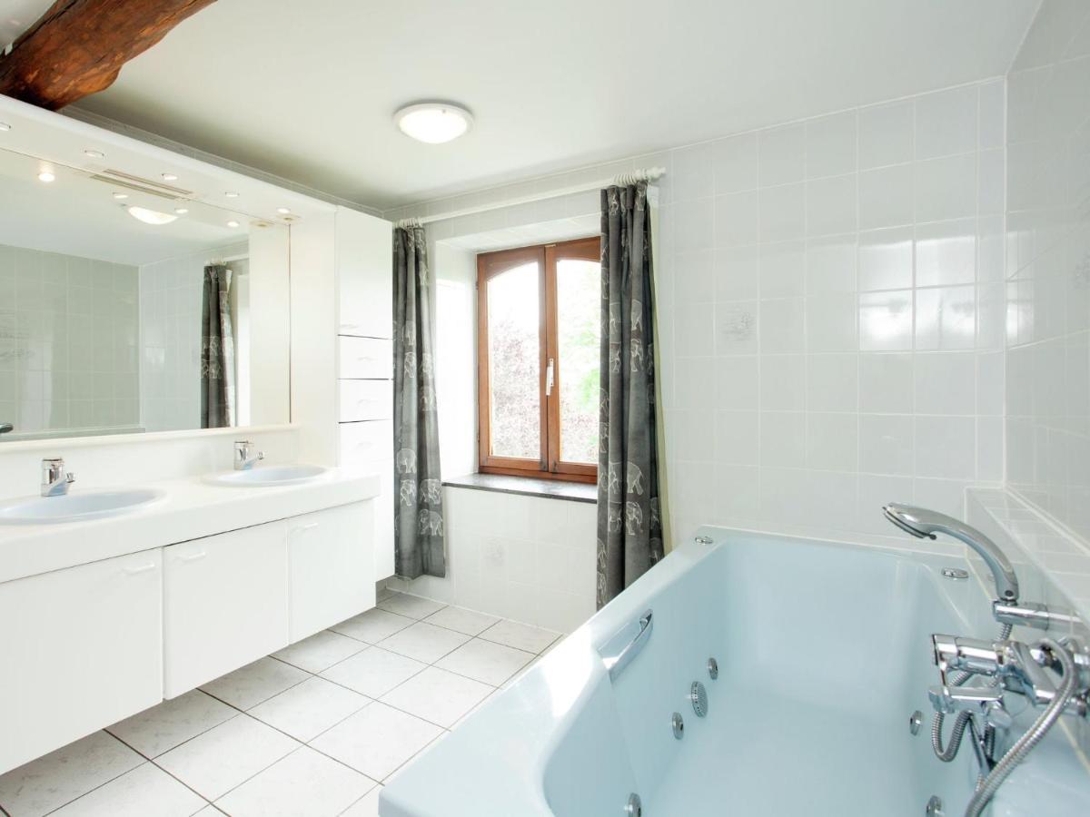 Spacious Holiday Home In Humain With Garden Marche-en-Famenne Buitenkant foto
